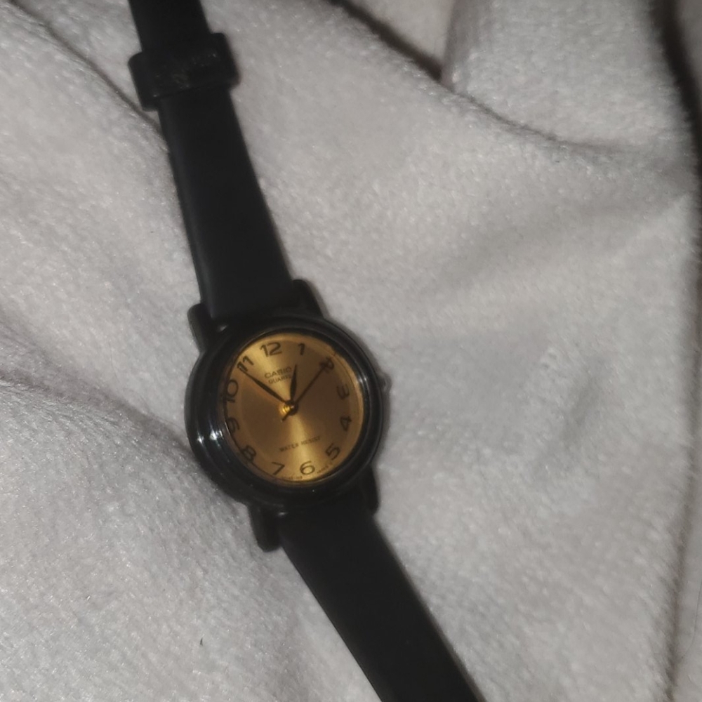 Girls watch